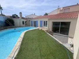 Grand logement à La Tranche-sur-Mer pour 10 personnes - FR-1-194-298