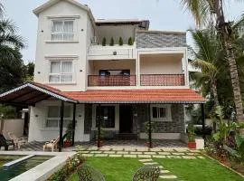 Villa19, ECR