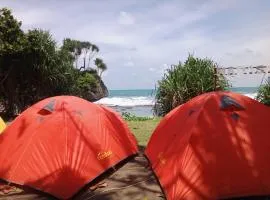 Dating camp pantai madasari