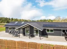16 person holiday home in Rømø