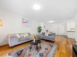 Fantastic 3BR Apt with Parking & Darling Harbour - 10 mins walk