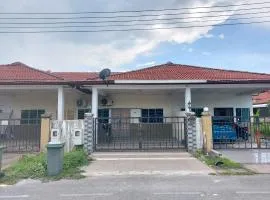 AIN's HOMESTAY
