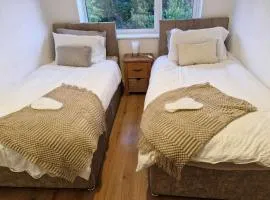 3Bedroom-Sleeps5-WiFi-SingleCarParking