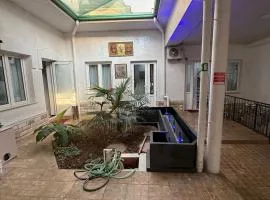 Hovli Hostel