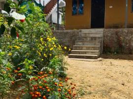BREEZE GARDEN MUD HOUSE Home Stay, hotel in Kanthalloor
