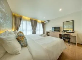 Ralph Poshtel Sukhumvit