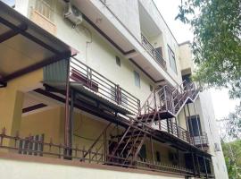Nhà Nghỉ Phú Hương, Hotel in Cam Lộ