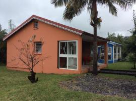 Le Saint Alexandre Holiday Home, hotel in zona Cascade De Takamaka, Saint-Benoît