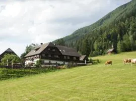 Der Perweinhof