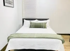 Modern cozy one bedroom stay