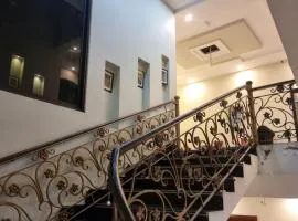 Elegance Abounds