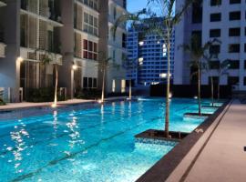 Condo in Jalan Ampang- near KLCC IJN Gleneagles HKL TRX, acomoda&ccedil;&atilde;o em condom&iacute;nio em Kuala Lumpur