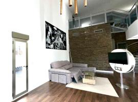 Villa de lujo con piscina Luxury villa with pool, hotel i Molina de Segura