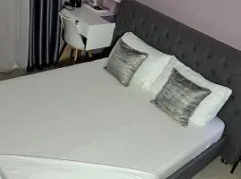 HM Homme, come stay with us!!