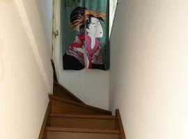 StayChacha 城下町茶茶1F2F 一棟貸切, Hotel in Marugame