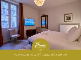 Appartement Saint-Cyr - Les Suites du Palais, parking privé, vue cathédrale, 3 chambres, by PRIMO C0NCIERGERIE