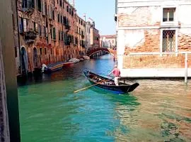 Venice Canal Spectacle