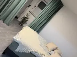 Schönes Apartment mit Doppel- oder 2 Einzelbetten 2 Per -Sophie-Scholl-Str 4 in 71717 Beilstein
