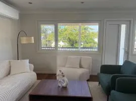 Room in a Beautiful Queenslander House