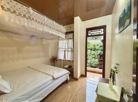 A Tứng House Bản Giốc, pet-friendly hotel in Trùng Khánh
