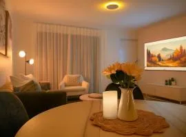 Cozy Beach Getaway Apartment in Glenelg North