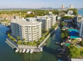 1 bedroom apartments in Whale Marina Condo Pattaya Thailand
