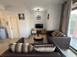 2 Bedroom Lotus Apt Flic en Flac, hotel i Flic en Flac