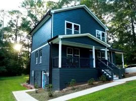 Luxury 4BR 4BA w In-law suite & Firepit Lounge