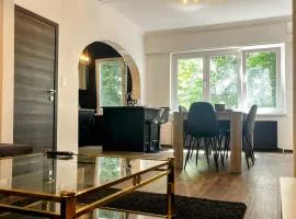 Aux Cèdres - Peaceful stay with easy parking