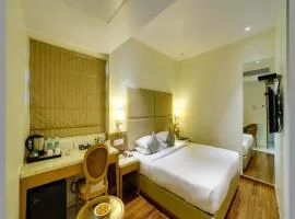 Hotel - RD DIVINE - Near Shree Kashi Vishwanath Temple - Free Wi-Fi & Fully Air Conditioning Hotel In Pricious Location In Varanasi