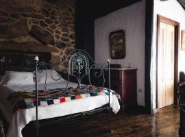 Casa dos Candeias - Apartamento Tio João, hotel in Chaves