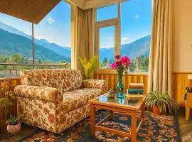 Apple Flower Himalayan Heights - Luxury Stay with Mountain Views, Parking & Garden