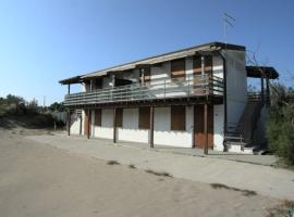 Holiday Home in Rosolina Mare near Beach, hotel in Rosolina Mare