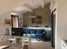 Apartment at the Castle with Lake View