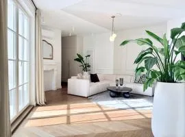 Luxury Penthouse in Center with Terrace & Direct Lift - The Piękna Residences