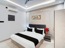 OYO 8303 Hotel SS Royal, hotel in Transport Nagar