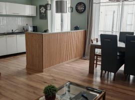 Maison de ville le 101 - 3 chambres - garage, casa de campo em Angoul&ecirc;me