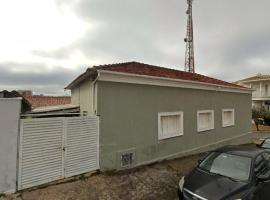 Casa pertinho do centro da cidade, hotel a Jacutinga