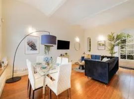 Elegant 3BR Mews House with Parking in Westminster