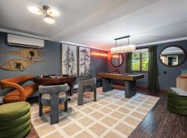 Theater*2 Game Rooms *Sauna *Hot Tub*Fall Specials, hotel v destinaci Blakeslee