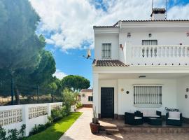 Casa FANDANGO Pinar y Mar, khách sạn ở Mazagón