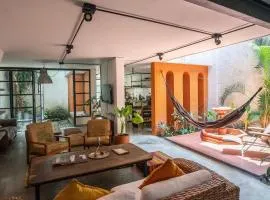 Colonial Villa in Laureles, Unique&Special House