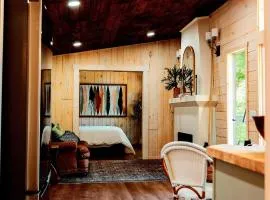 Private Couples Retreat Scenic Hottub -Fireplace