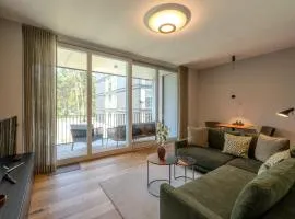 Marina Apartment am See mit Pool und Sauna