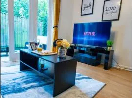 House in the heart of Reading Contractors welcome