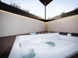 Dorian Suites, hotel with hot tubs in Monforte de Lemos