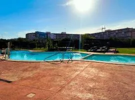 Bungalow in Parque Las Naciones with Communal Pool