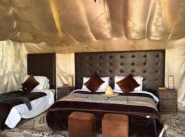 Safari Luxury Camp, hostel in Merzouga
