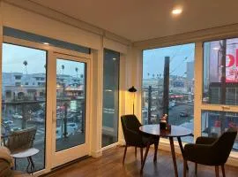 Glamorous KTown Boutique Residences with Rooftop view