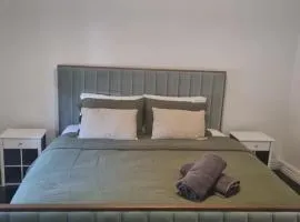 Little Yellow Guesthouse